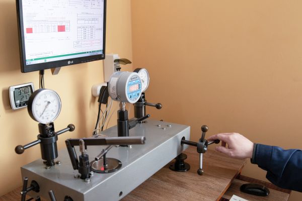 Поверка манометров